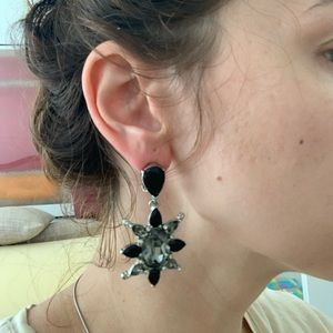 Oscar de la Renta drop earrings